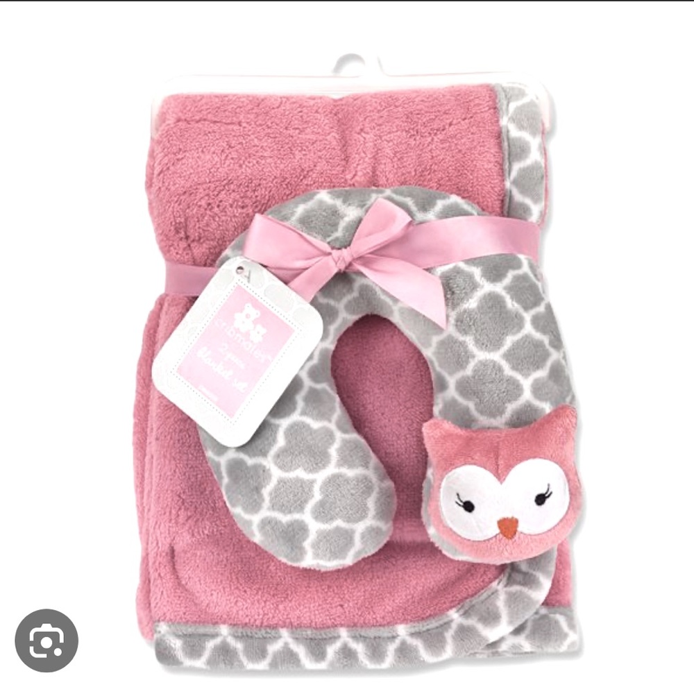 ISO This blanket. Don’t care about the pillow!